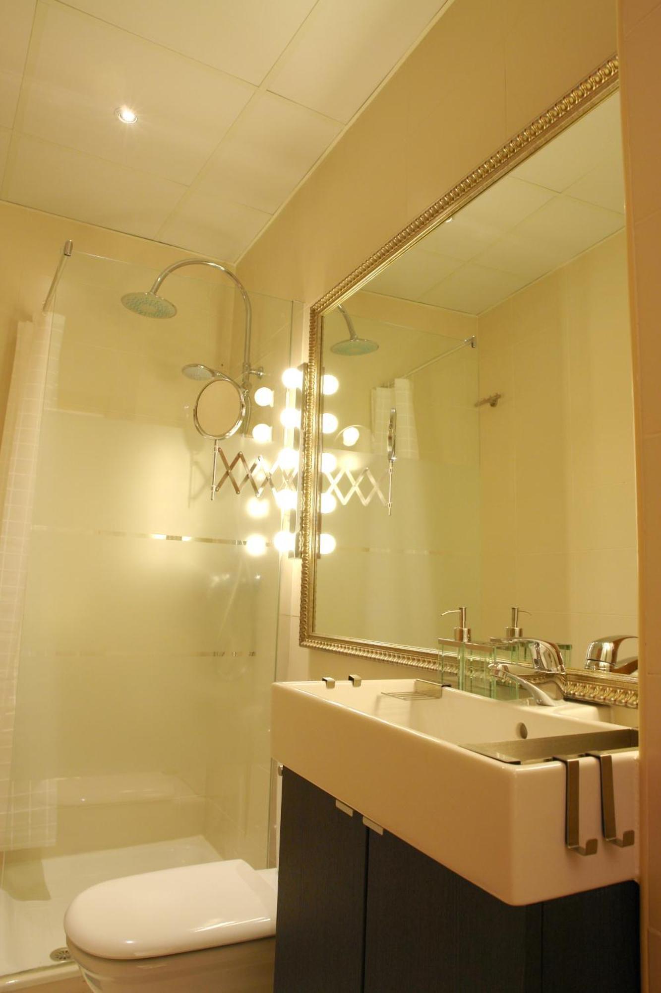Moderno Y Centrico Apartamento 1 Dormitorio Малага Екстер'єр фото
